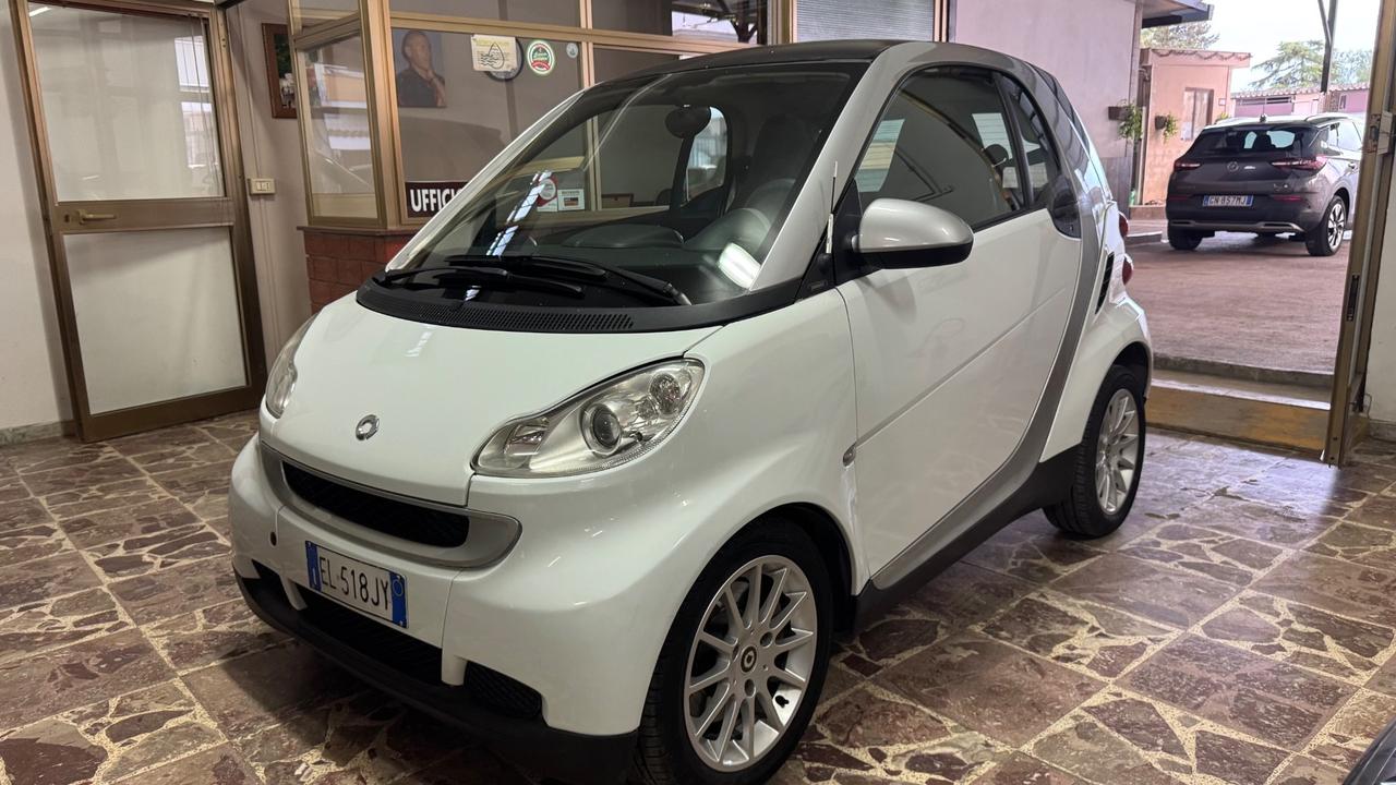 Smart ForTwo 1000 52 kW MHD coupé passion