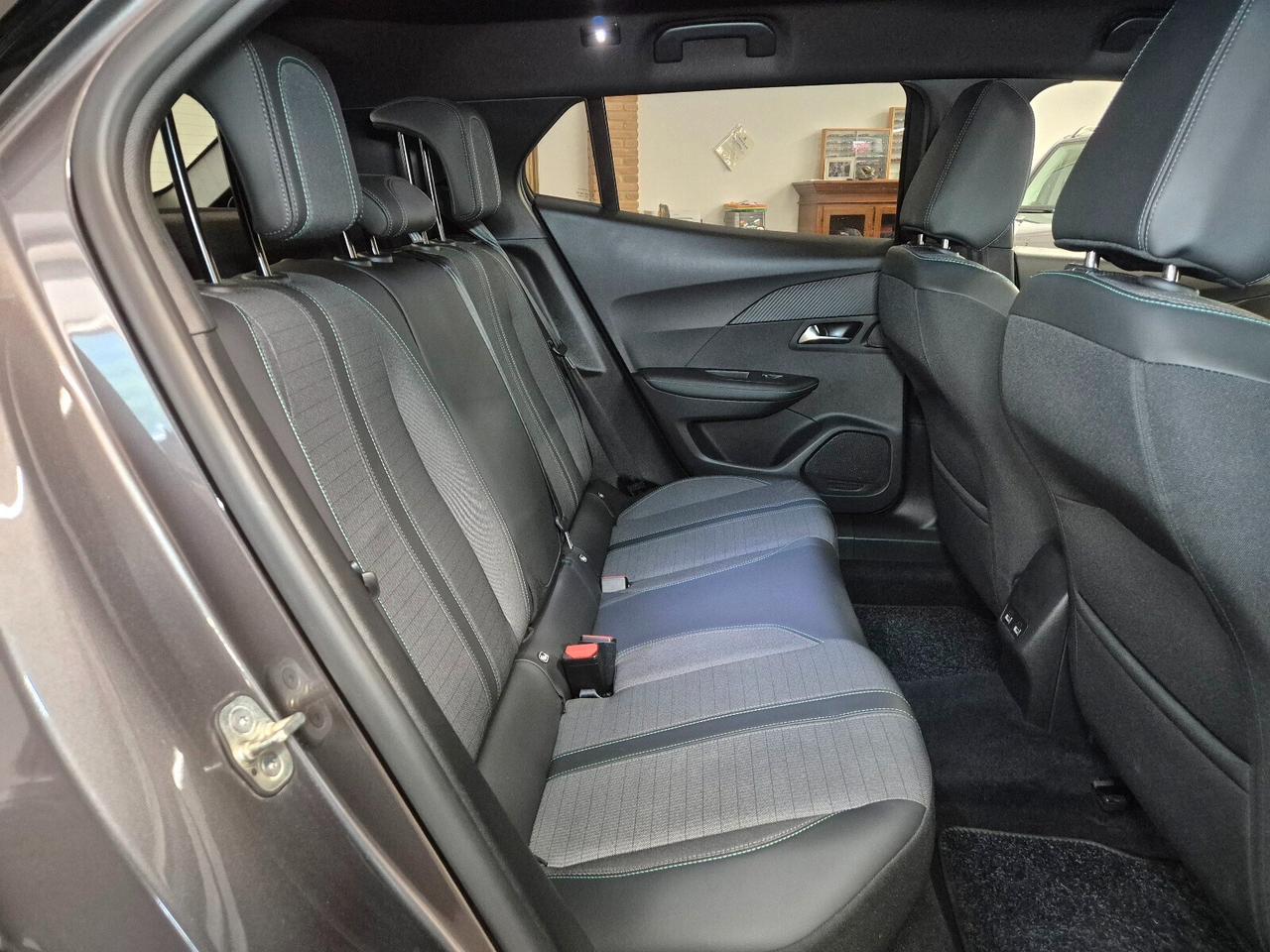 Peugeot 2008 BlueHDi 130 S&S EAT8 Allure ** AUTOMATICA **