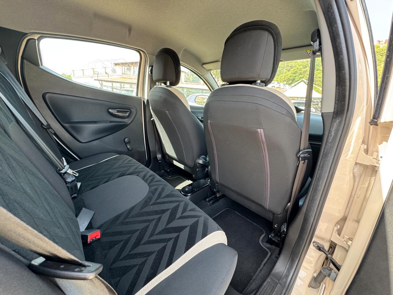 Lancia Ypsilon 1.3 MJT 16V 95 CV 5 porte S&S Silver