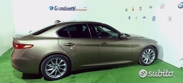 Alfa Romeo Giulia 2.2 td 136 cv bussines anno2017