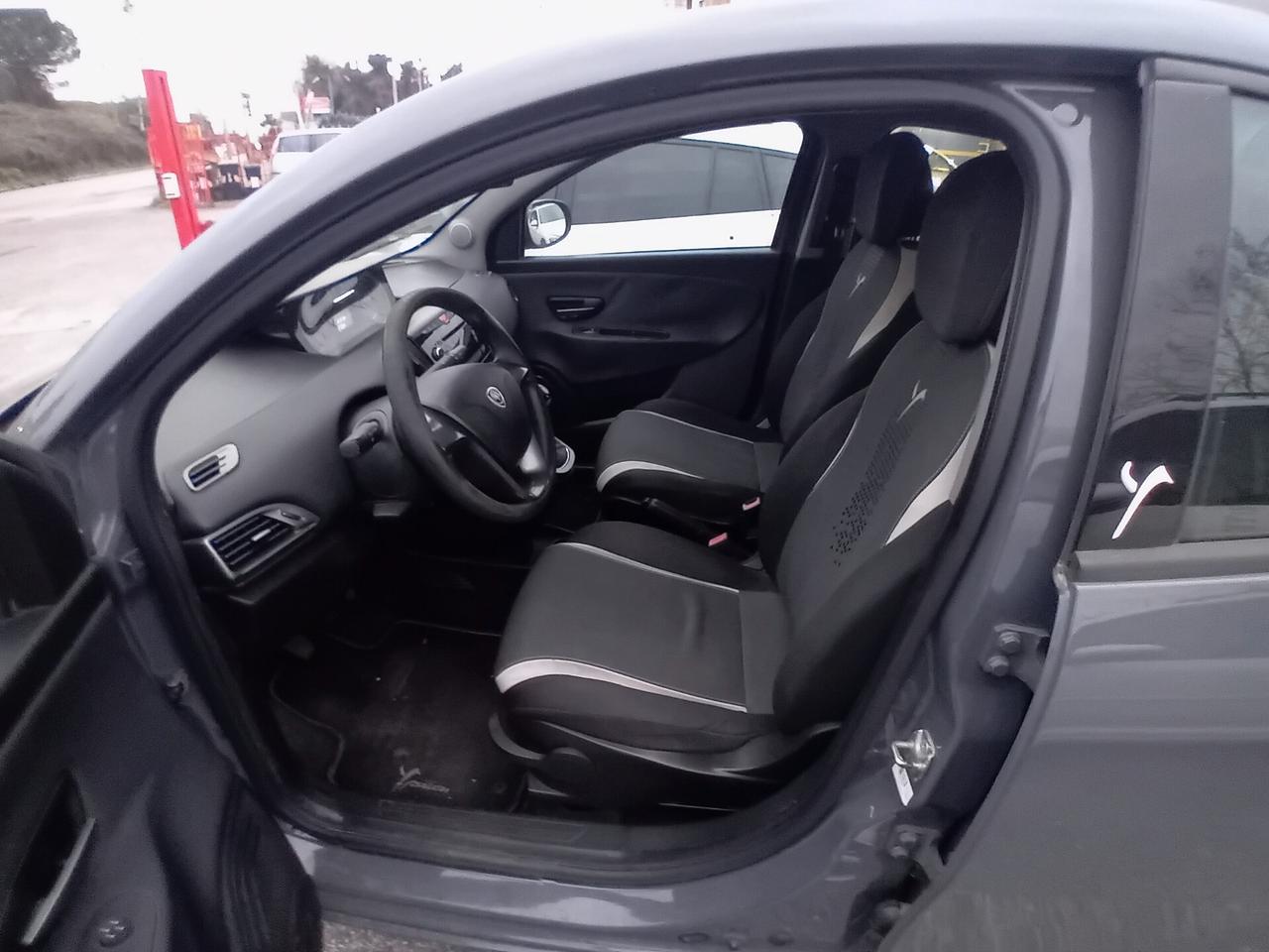 Lancia Ypsilon 0.9 TwinAir Metano finanzio