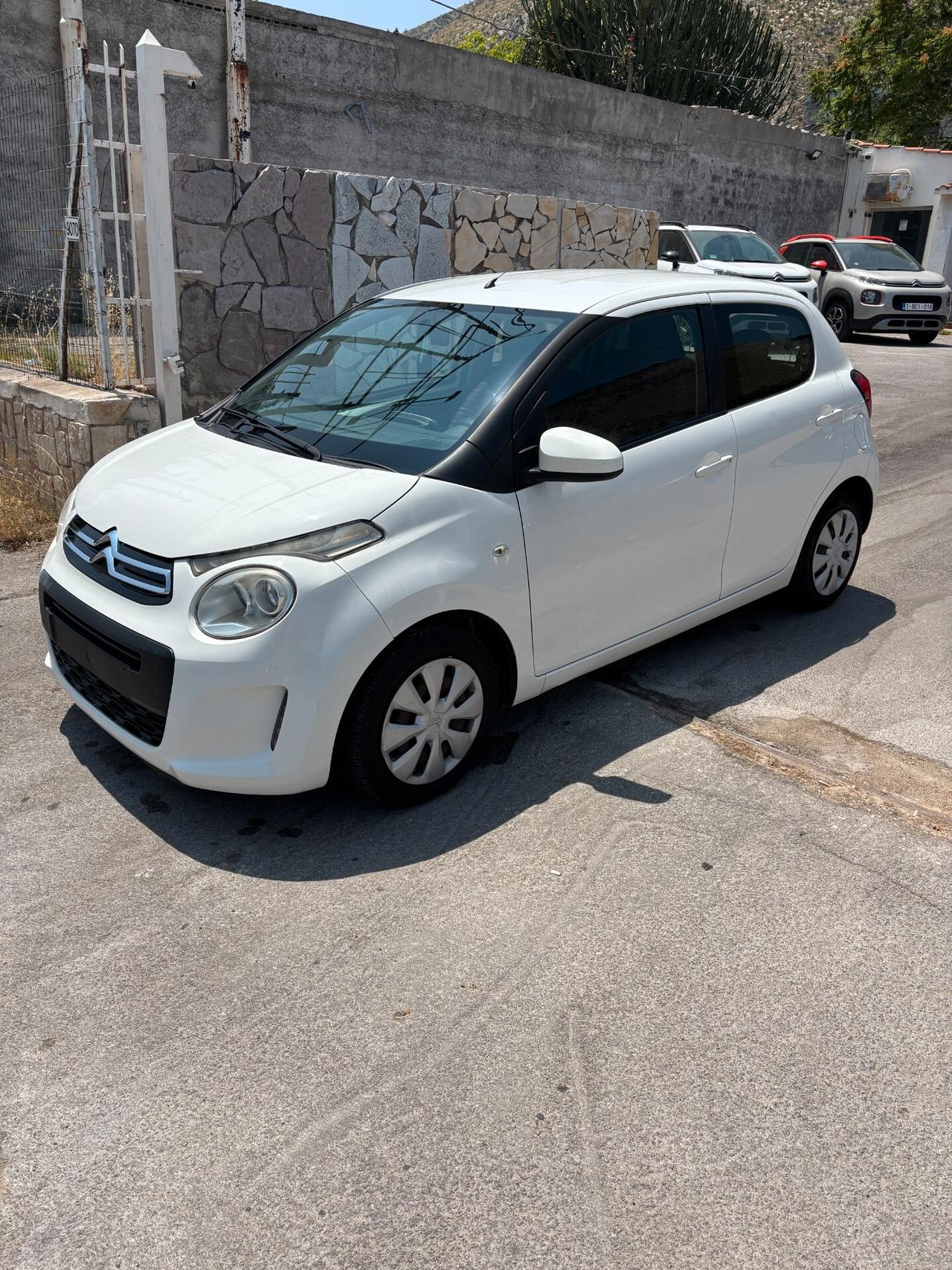 Citroen C1 VTi 68 5 porte anno 2016 km 66.000 per info 3279411053
