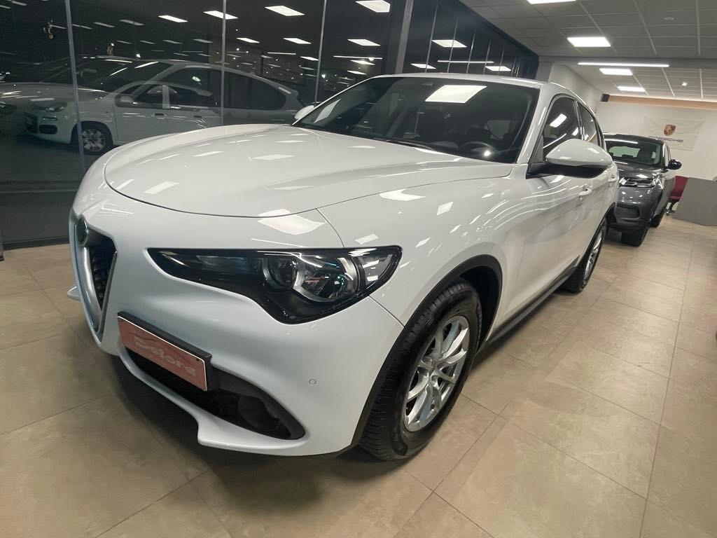 Alfa Romeo Stelvio 2.2 Turbodiesel 160 CV AT8 RWD Business