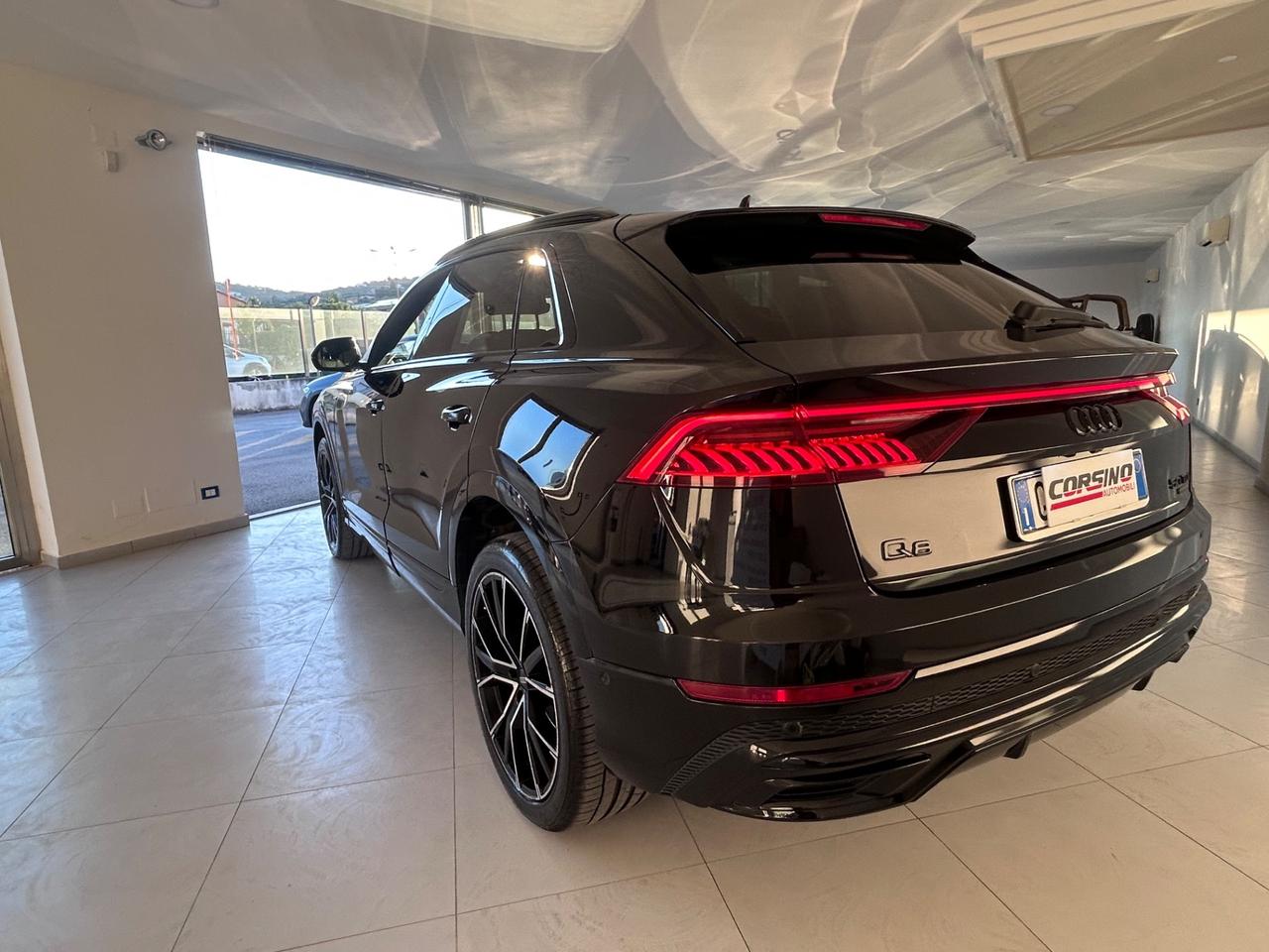 Audi Q8 50 TDI 286 CV quattro Sport black Edition