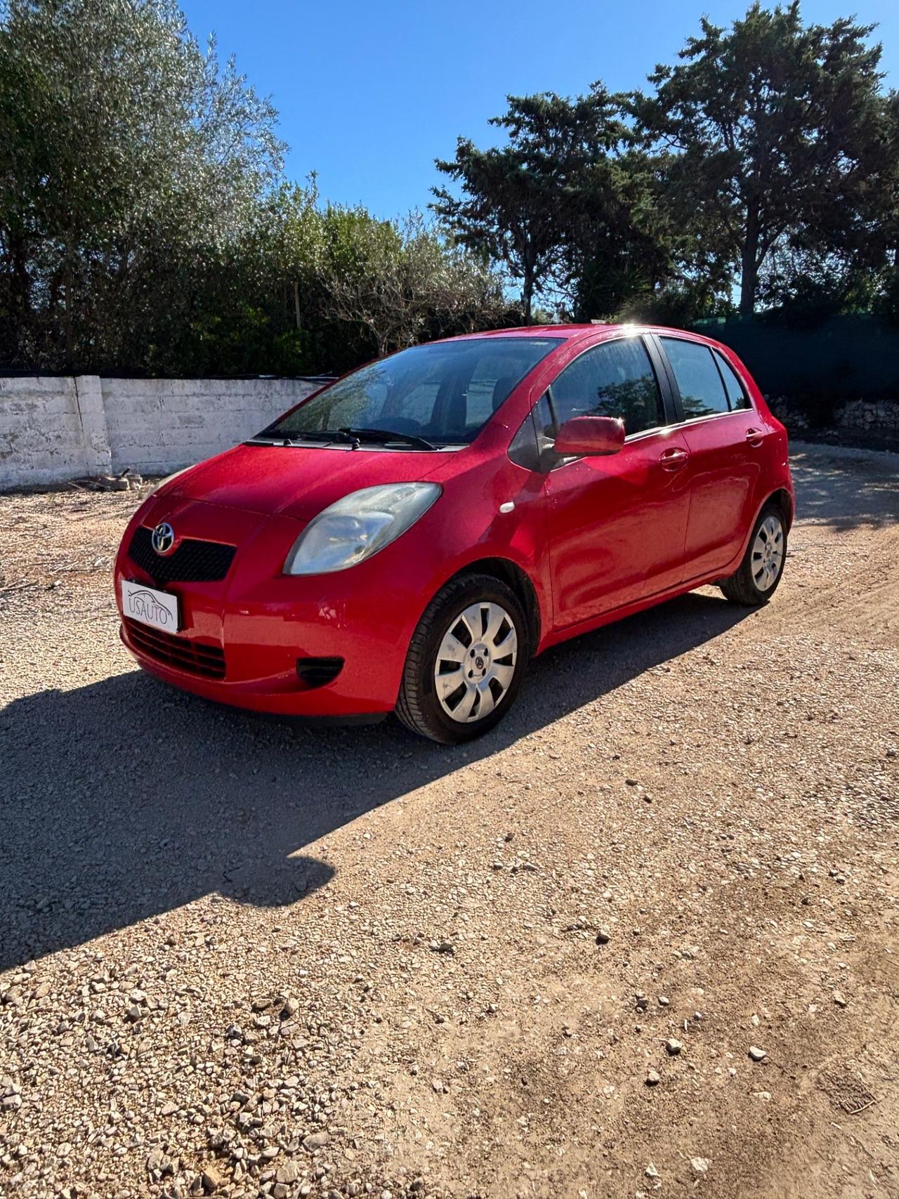 Toyota Yaris 1.0 5 porte Sol