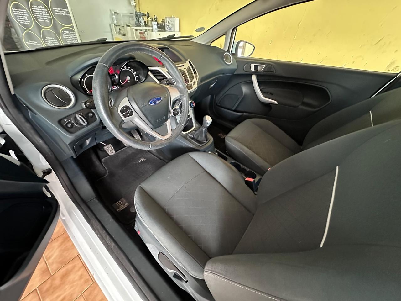 Ford Fiesta 1.2benz. 60cv 143.000km