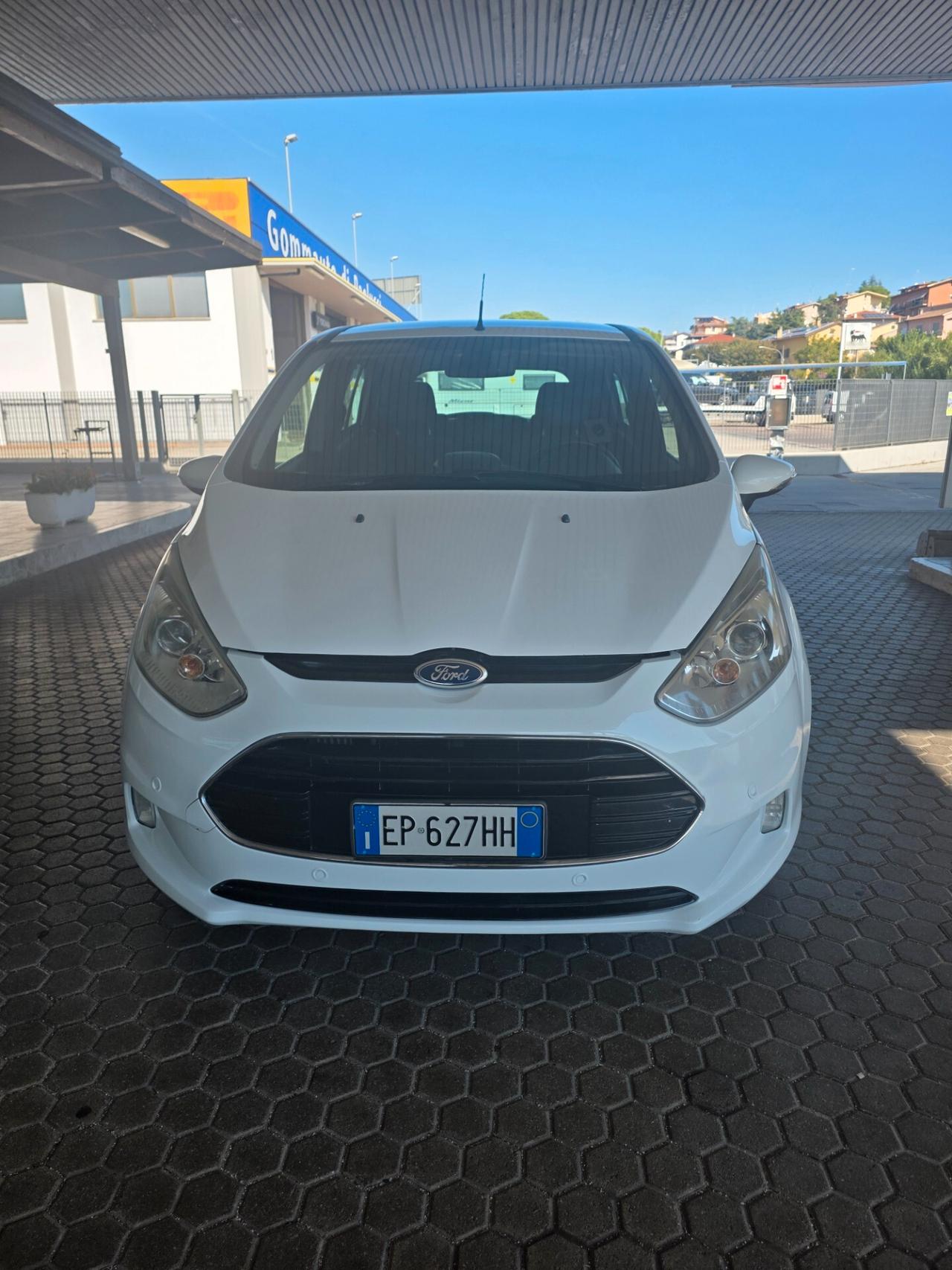 Ford B-Max Neo patentati Titanium