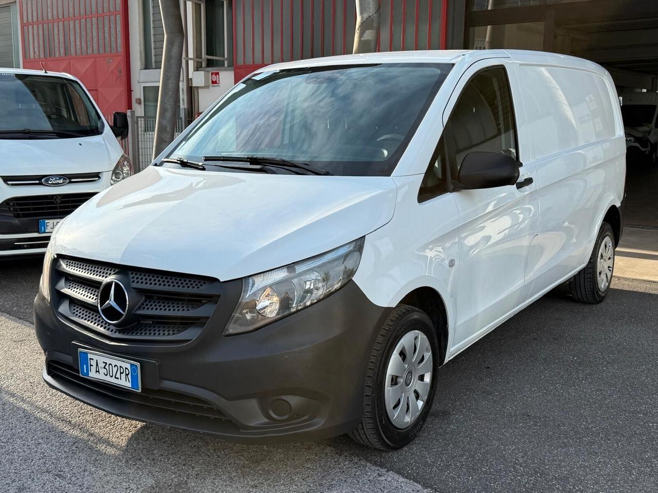 Mercedes Benz VITO 114 CDI COMPACT 2.2 6 MARCE COMPACT