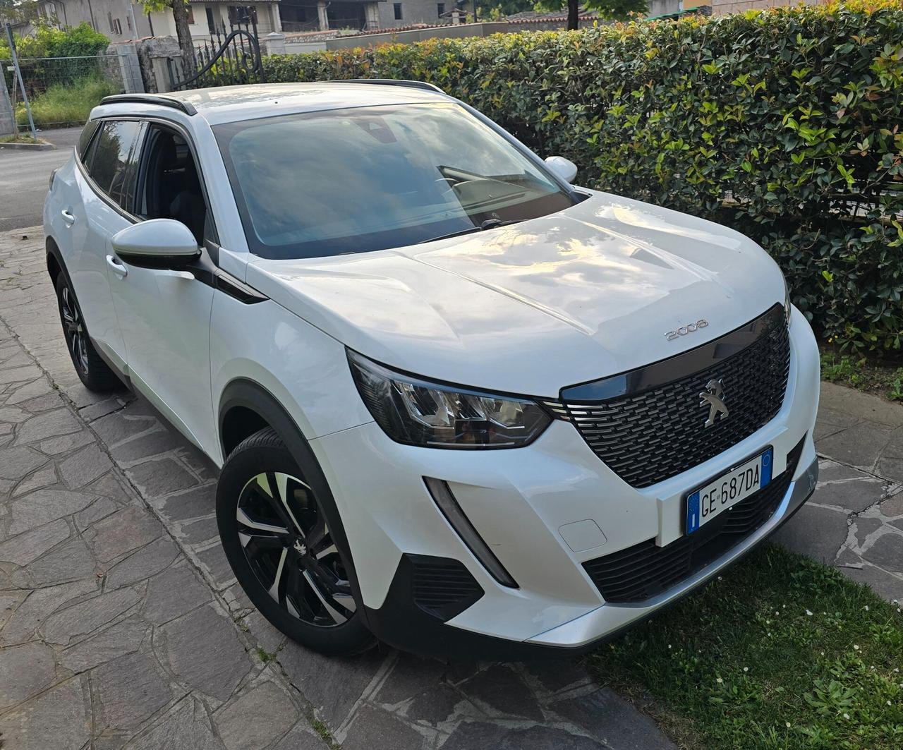 Peugeot 2008 BlueHDi 130 S&S EAT8 Allure Pack
