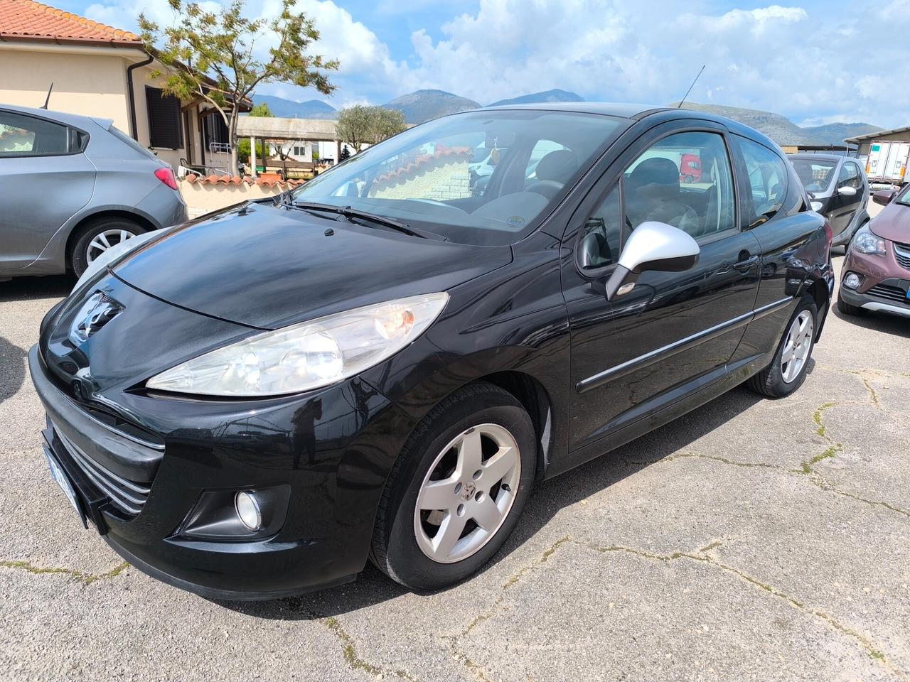 Peugeot 207 1.4 HDi 70CV 3p. Access