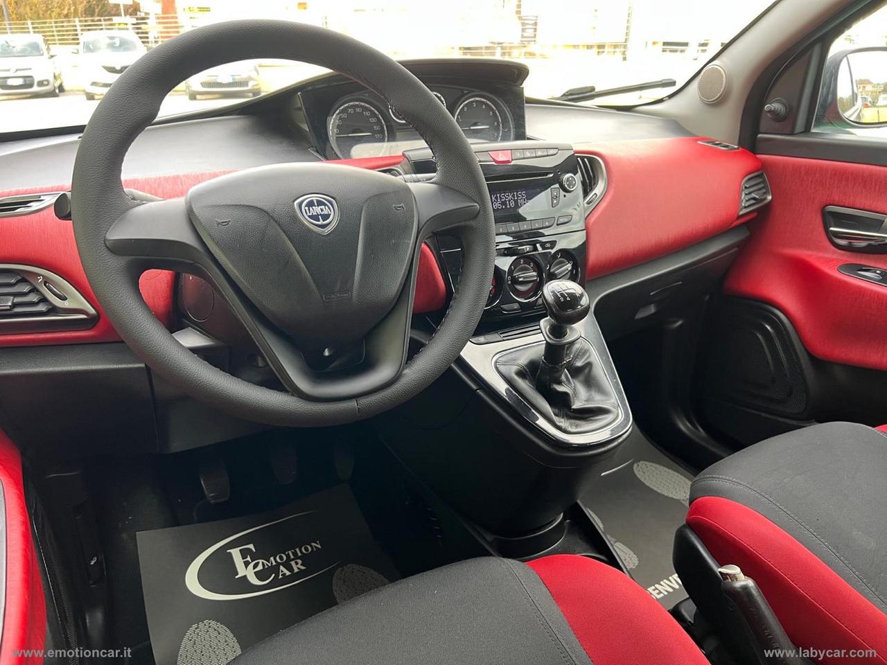 LANCIA Ypsilon 1.2 69 CV 5p. S&S Black&Red - 2012