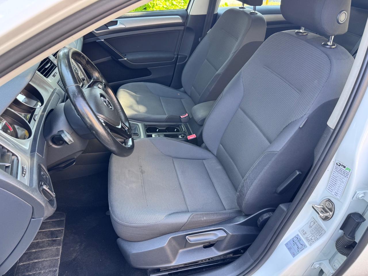 VWGolf 7 1.6 TDI 110 CV 5p. Neopaten garanzia 12 mesi