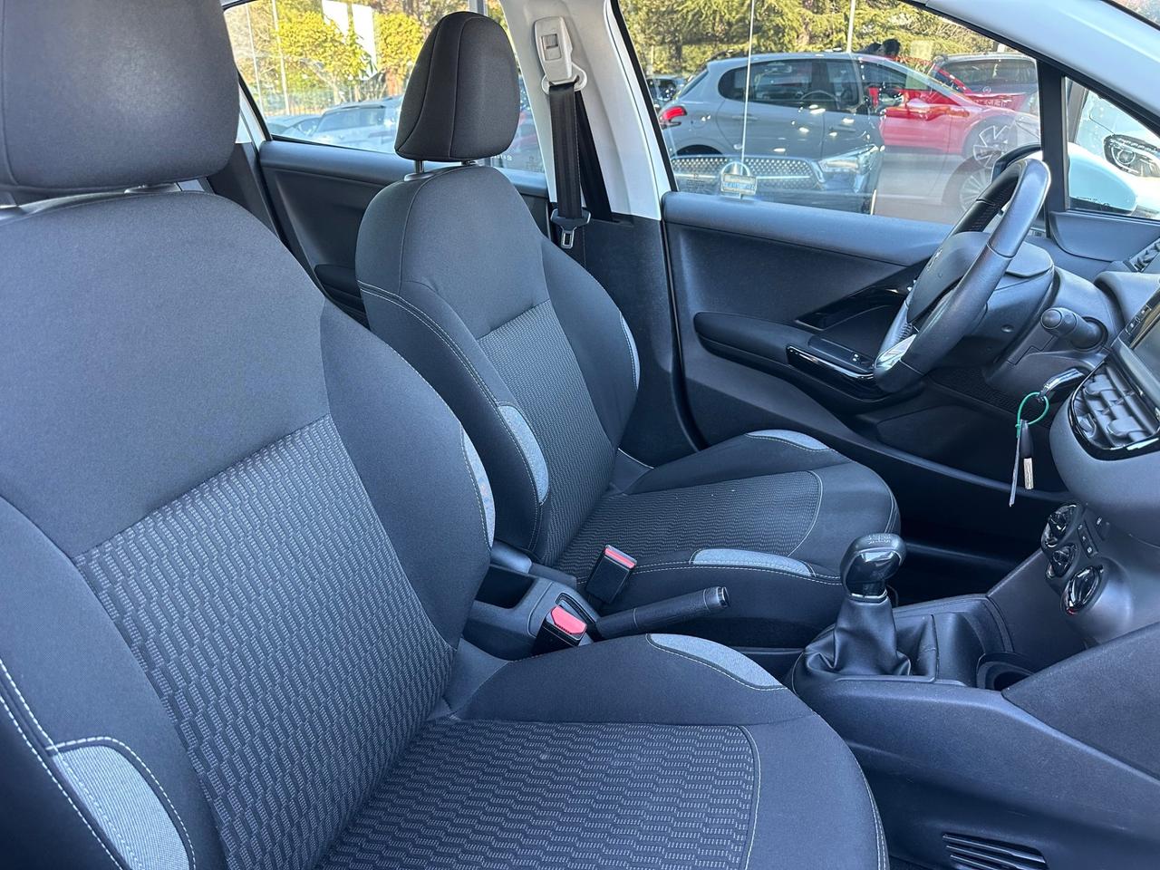 Peugeot 208 PureTech 82 5 porte Allure