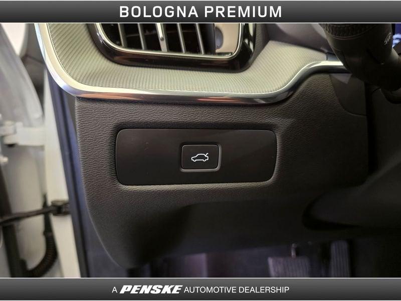 Volvo XC60 XC60 B4 (d) AWD automatico Plus Bright