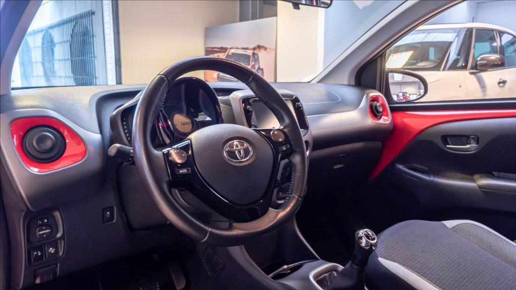TOYOTA Aygo 5p 1.0 x-play 72cv del 2020