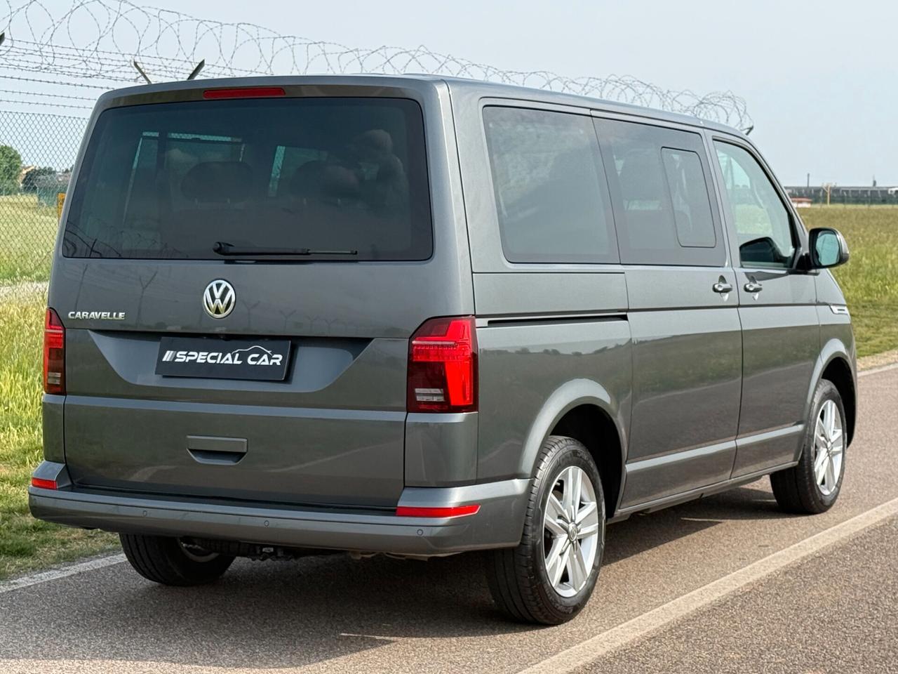 Volkswagen Caravelle 2.0 TDI 150CV DSG PC "NUOVO - 9 POSTI - 29000KM !!!"