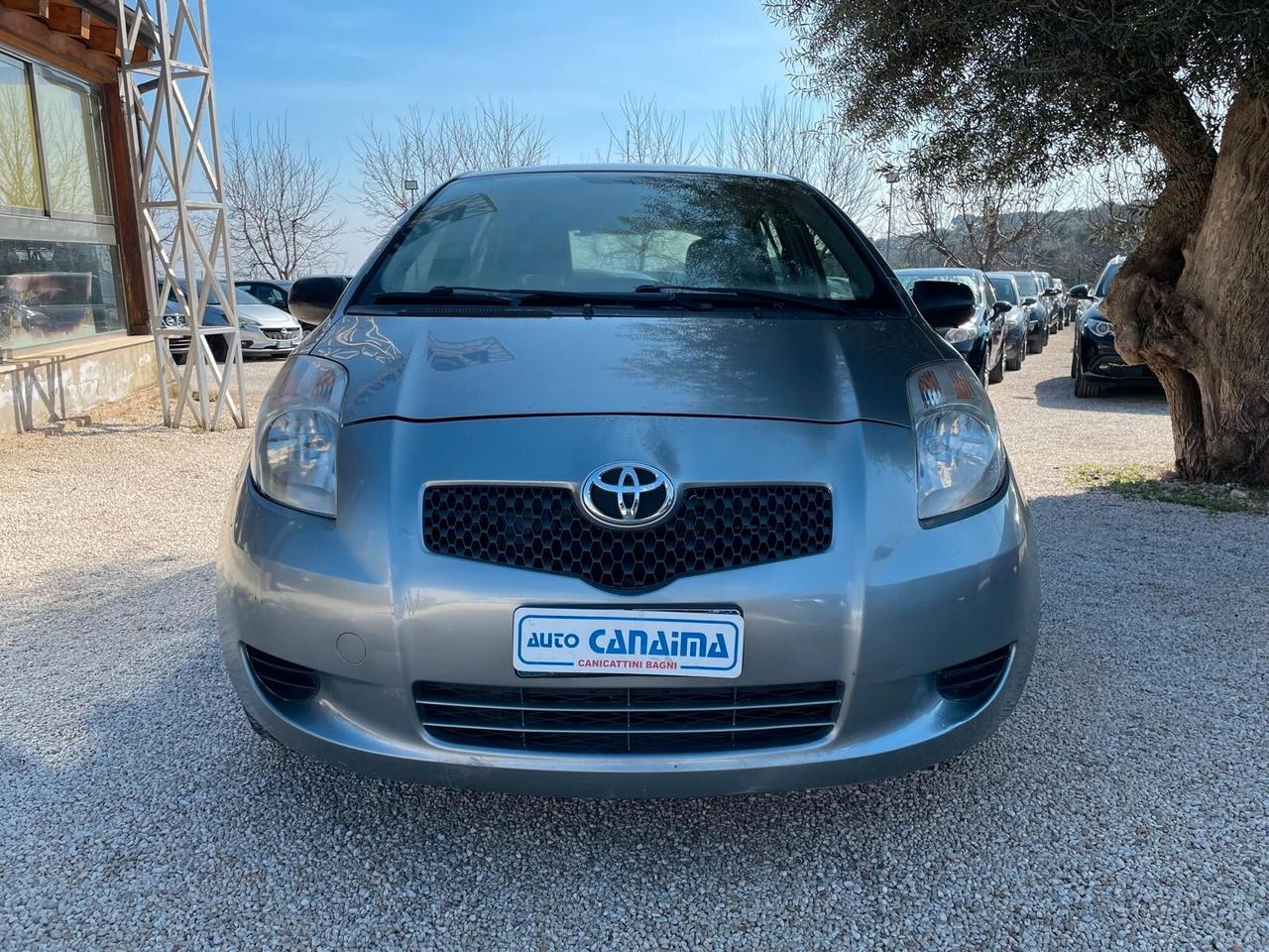 TOYOTA YARIS 1.0 B - 2006