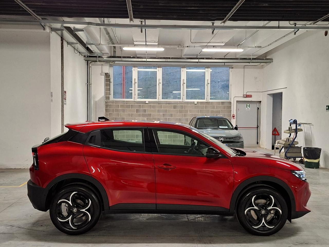 Alfa Romeo Junior 1200 Turbo mhev Hybrid eDCT6 Km. 0