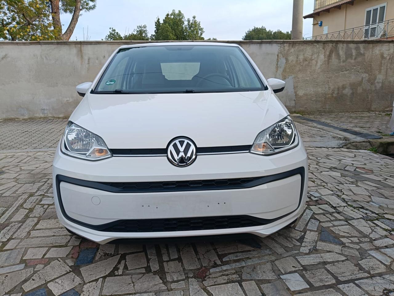 Volkswagen up! 1.0 3p. take