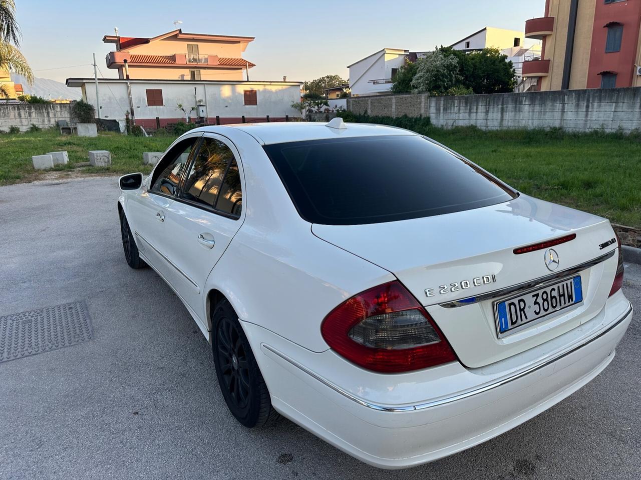 Mercedes-benz E 220 CDI cat EVO Elegance