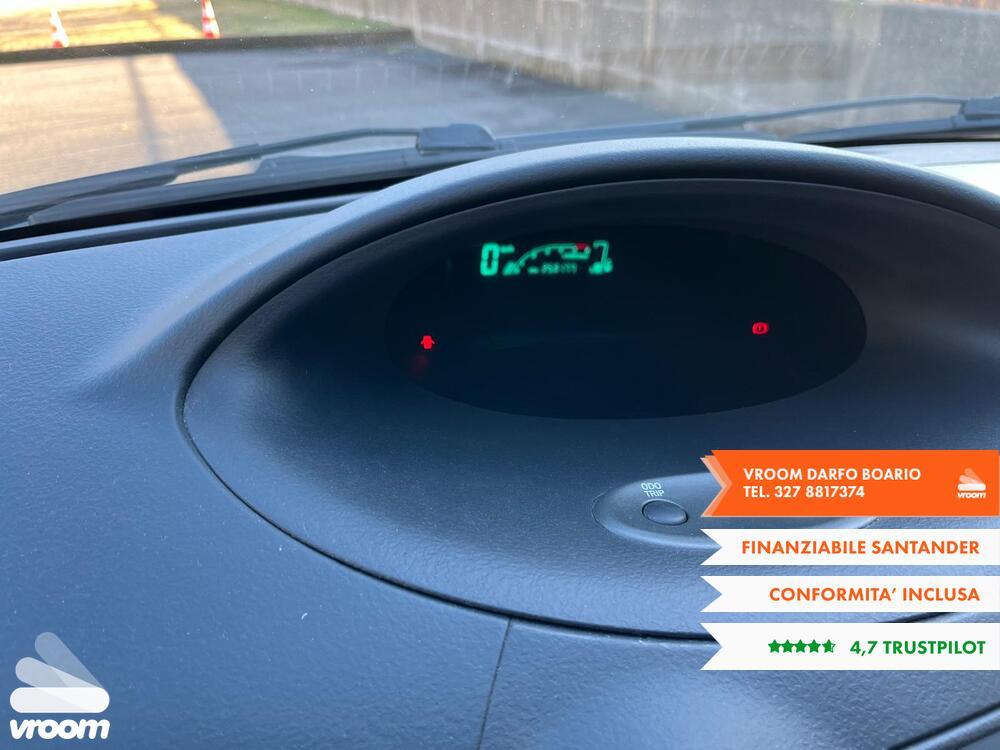 TOYOTA Yaris 1.4 tdi D-4D cat 3 porte