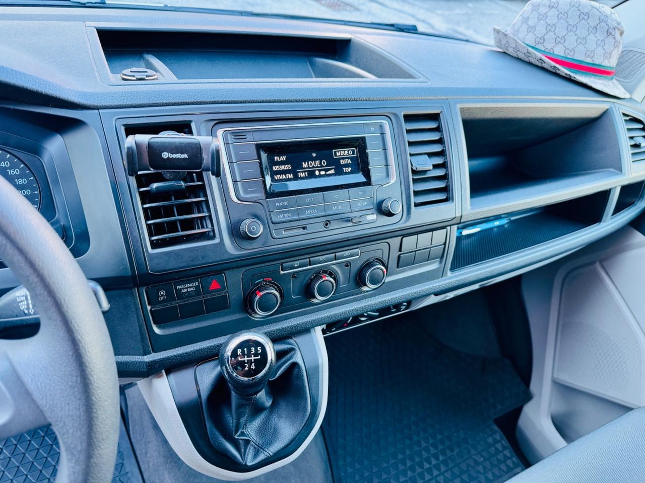 Volkswagen Transporter 2.0 TDI Van 6 Posti