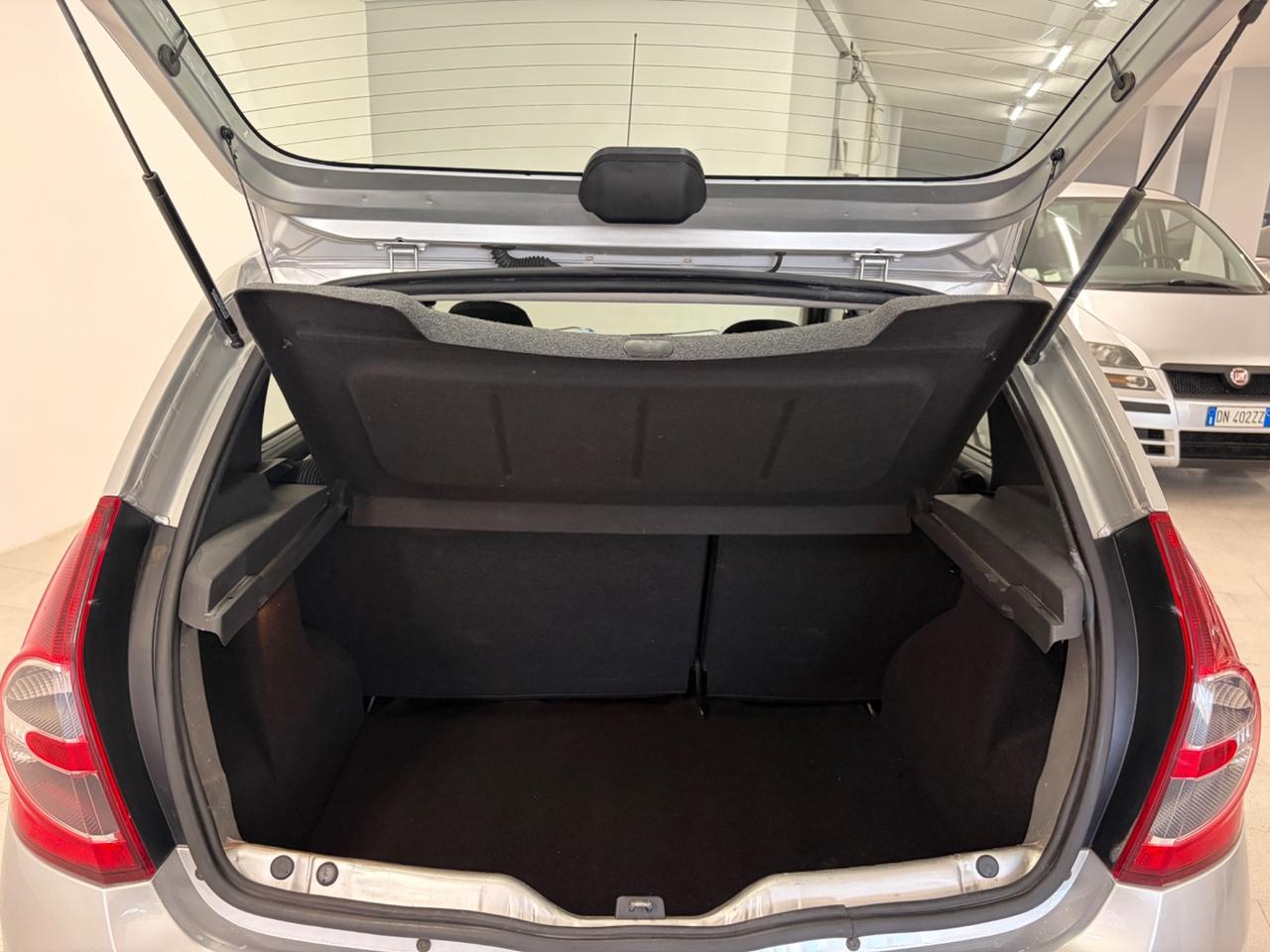Dacia Sandero 1.4 8V GPL Lauréate Perfetta