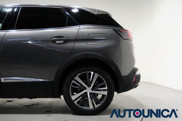PEUGEOT 3008 HYBRID4 300 E-EAT8 ALLURE PACK