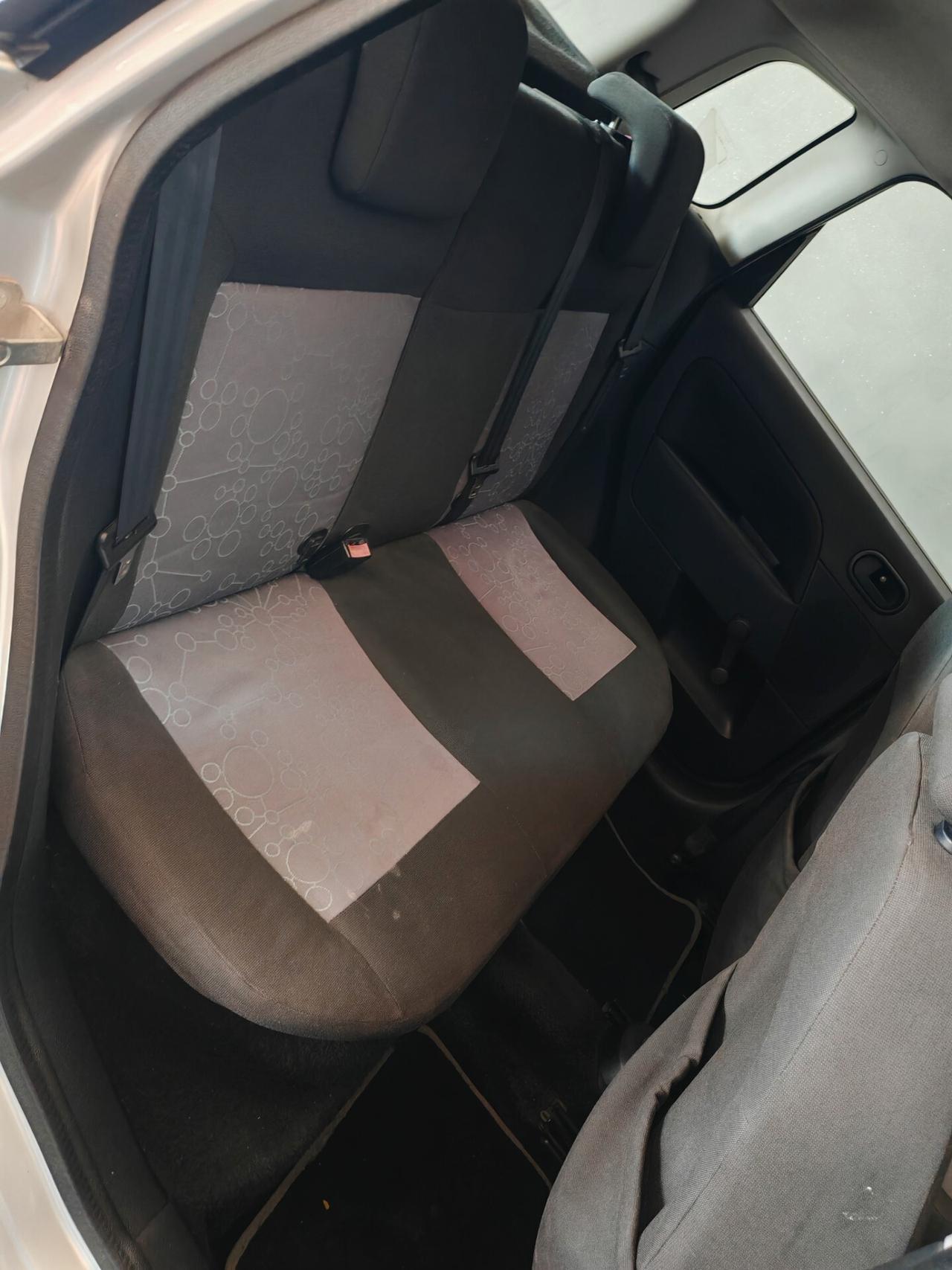 Ford Fiesta 1.4 TDCi 5p. Ghia