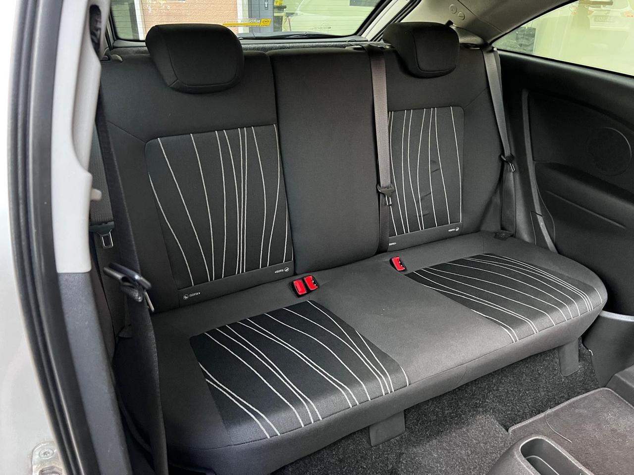 Opel Corsa 1.2 3 porte Sport