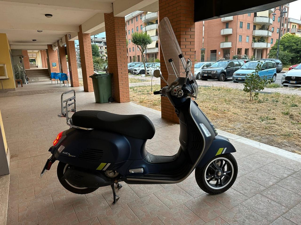 Piaggio Vespa 300 GTS hpe SUPERTECH
