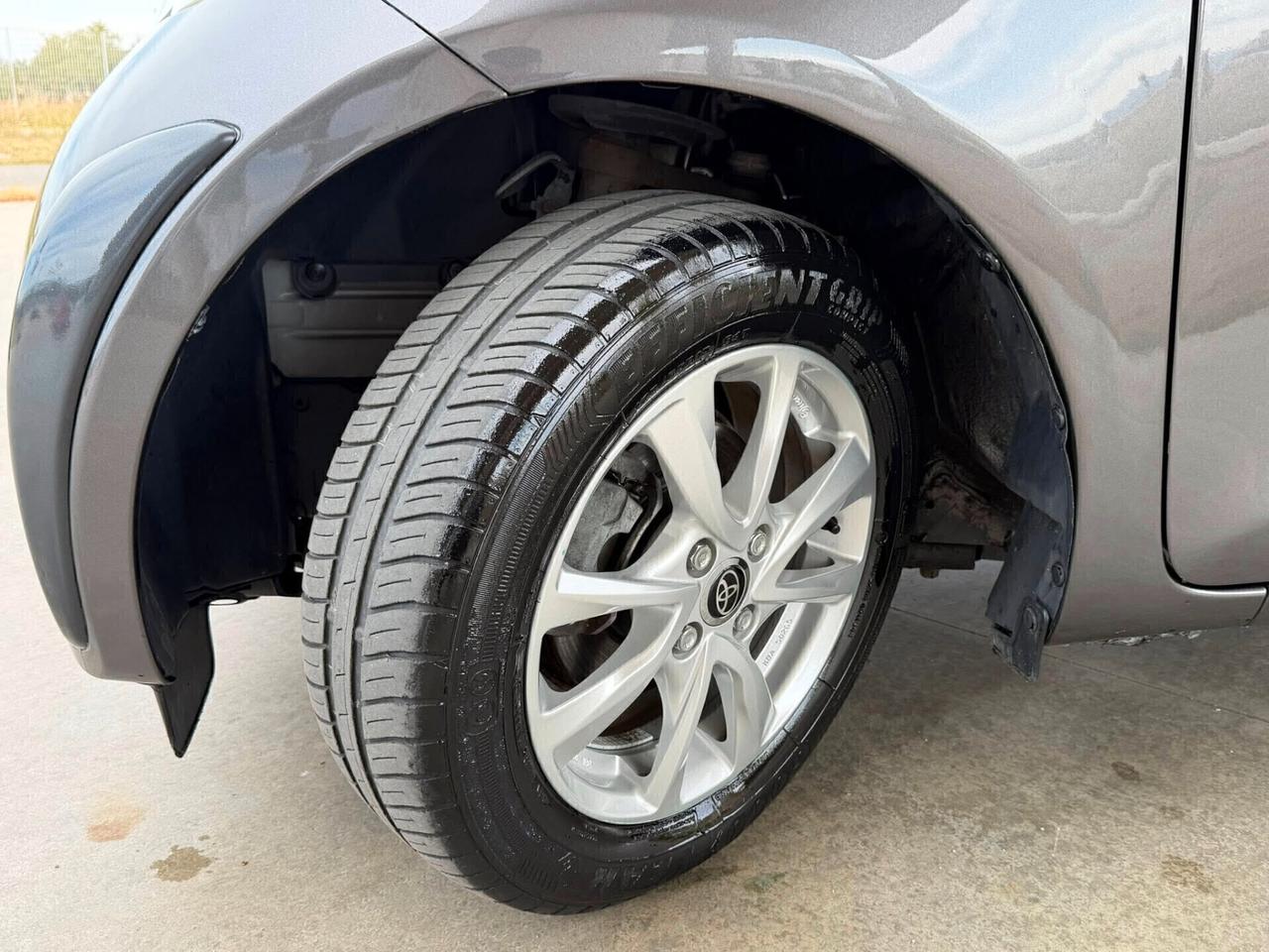 Toyota iQ 1.0 Lounge