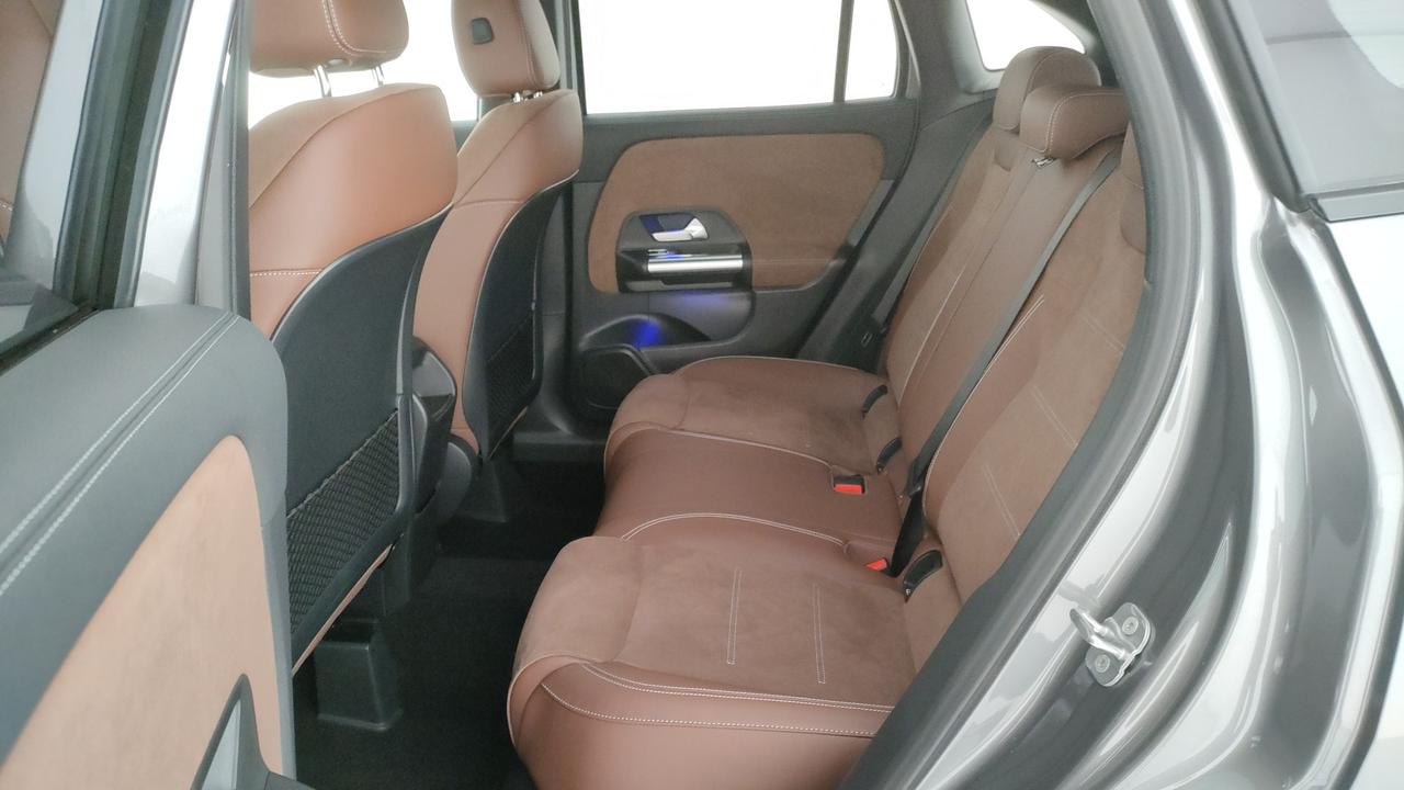 Mercedes-Benz GLA 200 d automatic