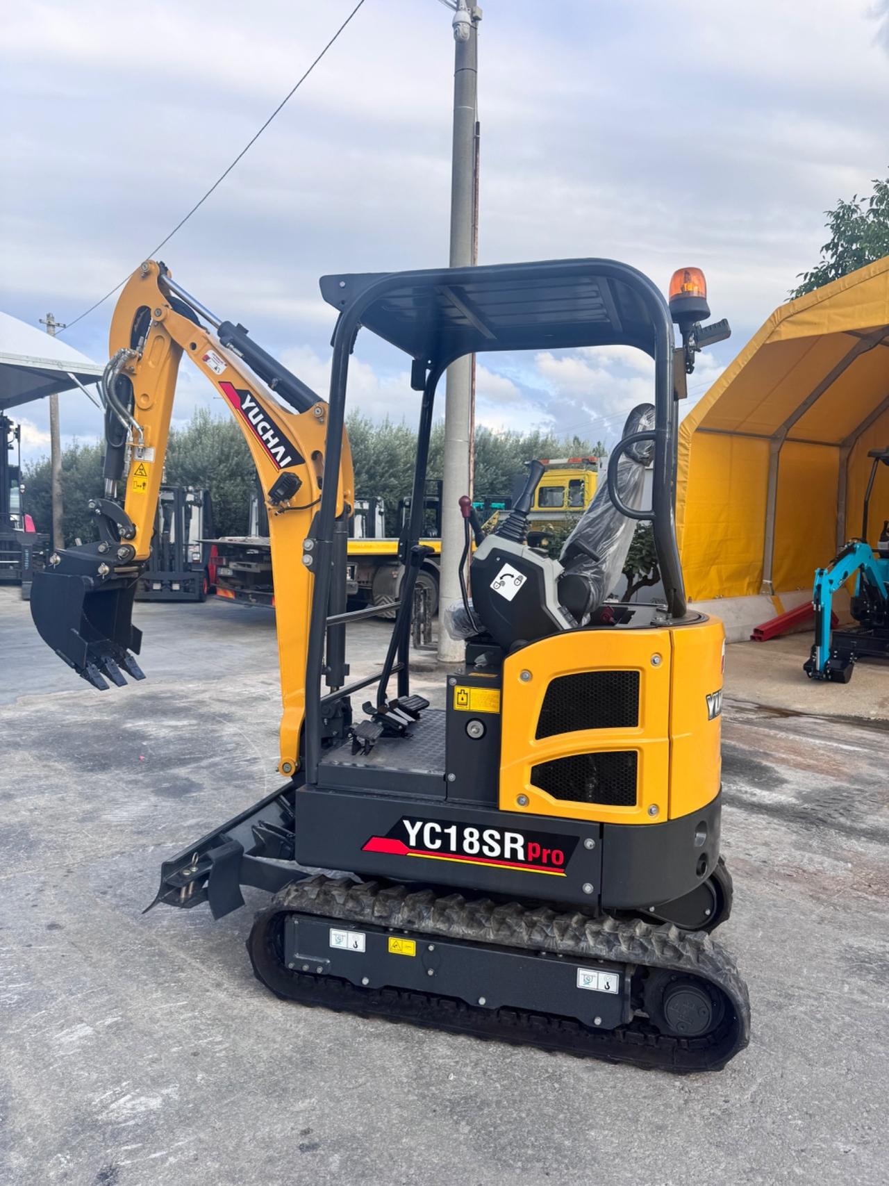 Miniescavatore Yuchai Yc 18 nuovo