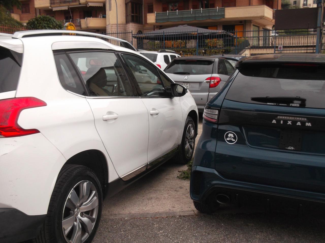 Peugeot 2008 PureTech 82 Allure - 01