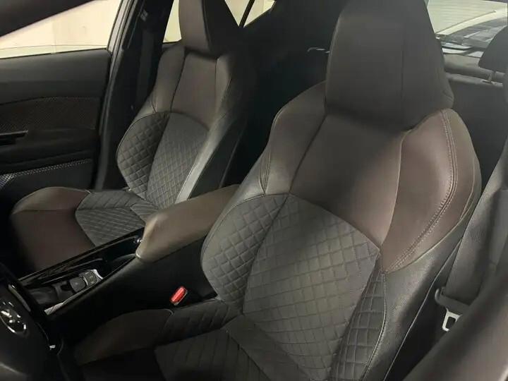 Toyota C-HR 1.8 Hybrid E-CVT Lounge