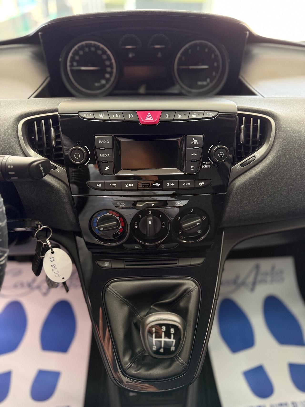 Lancia Ypsilon 0.9 TwinAir Gold 12/2020