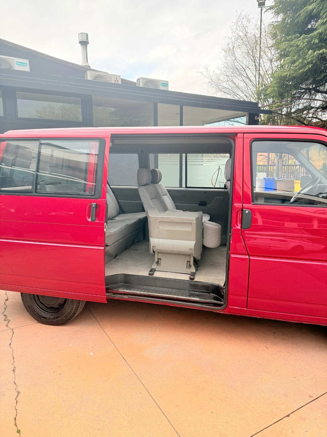 Volkswagen Transporter 2.5 cat Caravelle