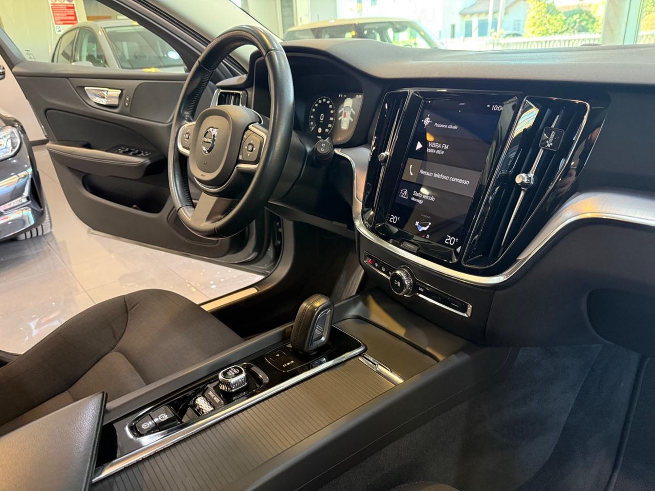 Volvo V60 B4 (d) Geartronic Momentum Business Pro