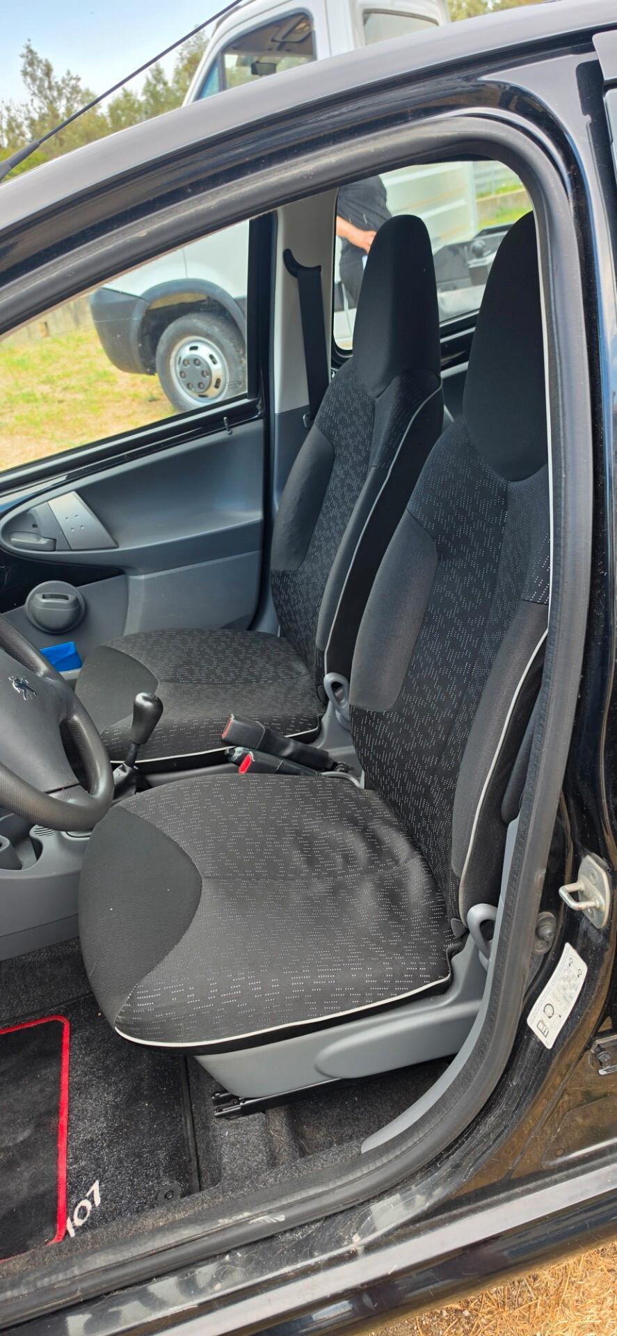 Peugeot 107 1.0 68CV 5p. Desir