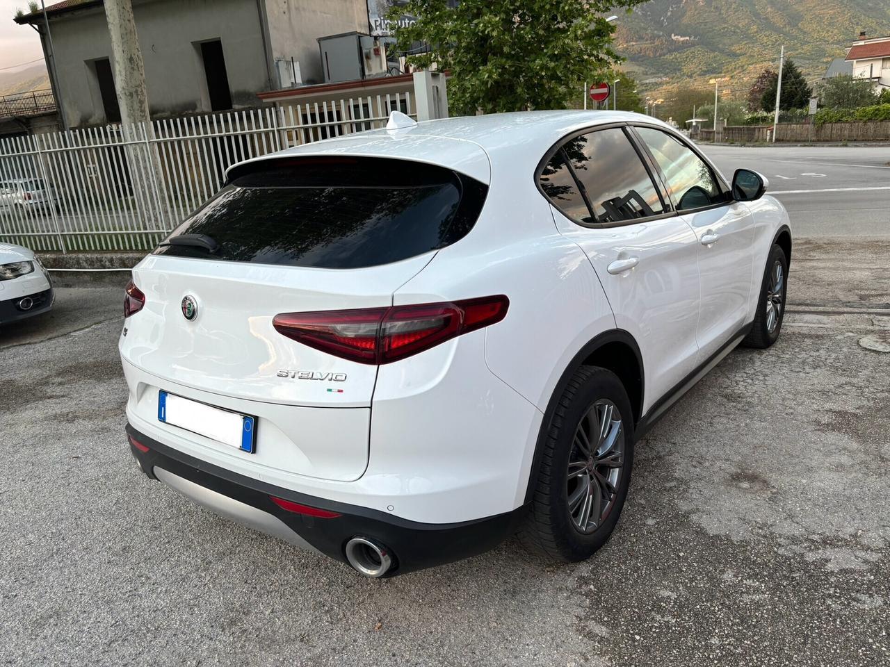 Alfa Romeo Stelvio 2.2 Turbodiesel 210 CV AT8 Q4 Executive