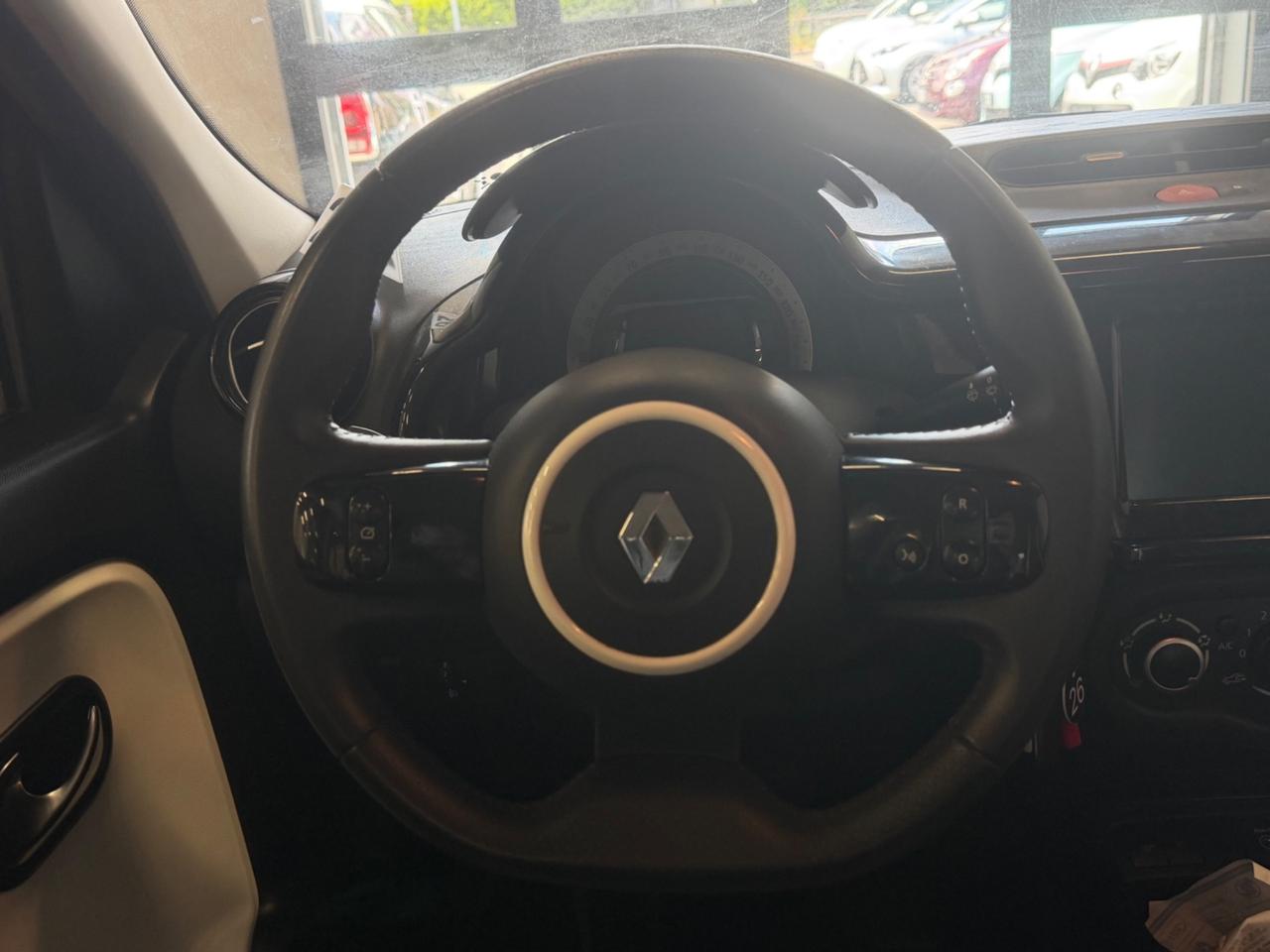 Renault Twingo 0.9 93CV AUTOMATICA PELLE NAVIGATORE LED BLACK PACK