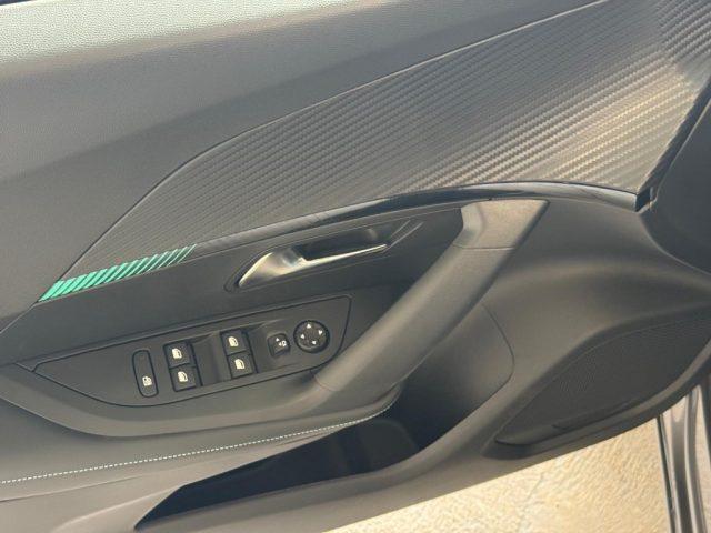 PEUGEOT 2008 PureTech 130 Allure Pack