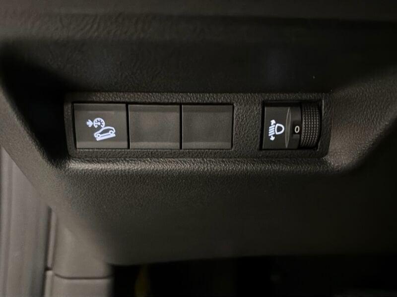 Jeep Avenger e-Hybrid 1.2 MHEV e-Hybrid Turbo Altitude