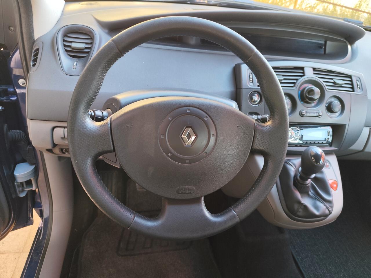 Renault Scenic 1.5 dCi/105CV * SOLI 120.000KM *