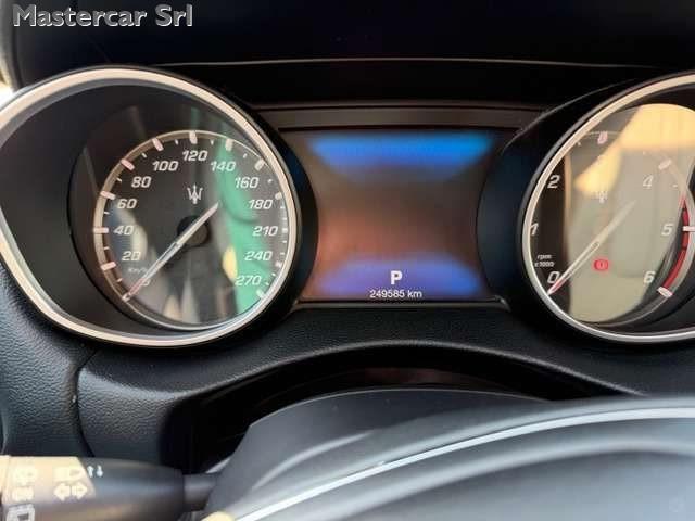 MASERATI Levante Levante 3.0 V6 250cv auto - FG551TC