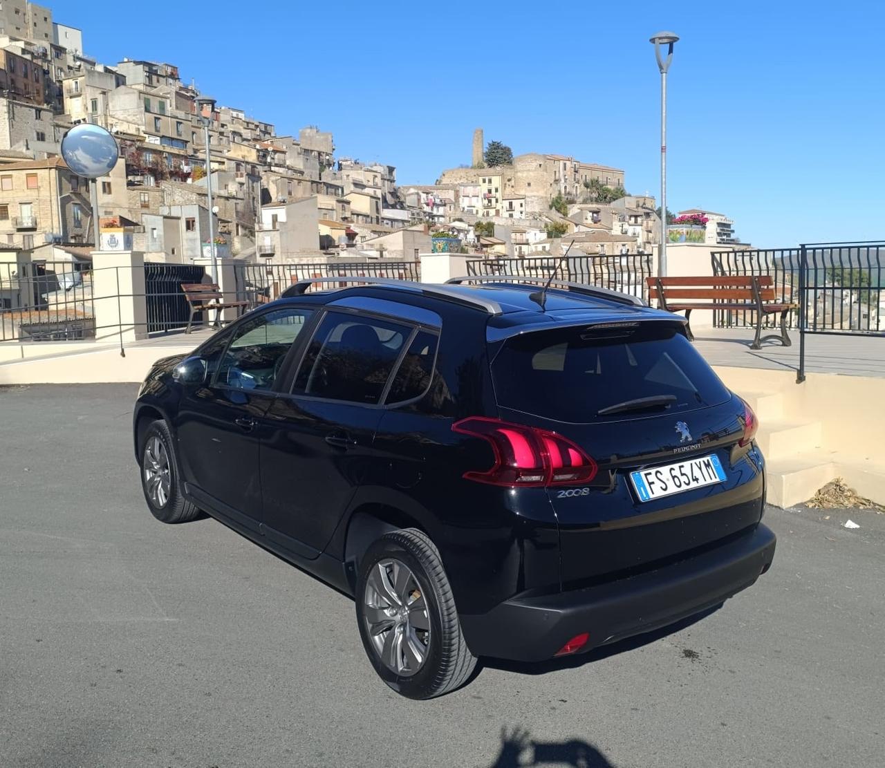 Peugeot 2008 BlueHDi 100 S&S Style