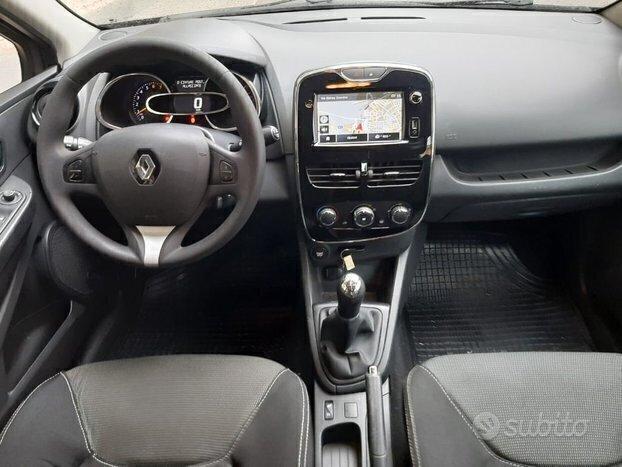 RENAULT Clio 1.2 75CV BENZINA NAVI UNIPRO