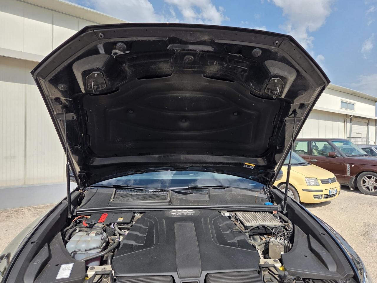 Audi Q8 50 TDI QUATTRO S LINE "FULL OPTIONAL"