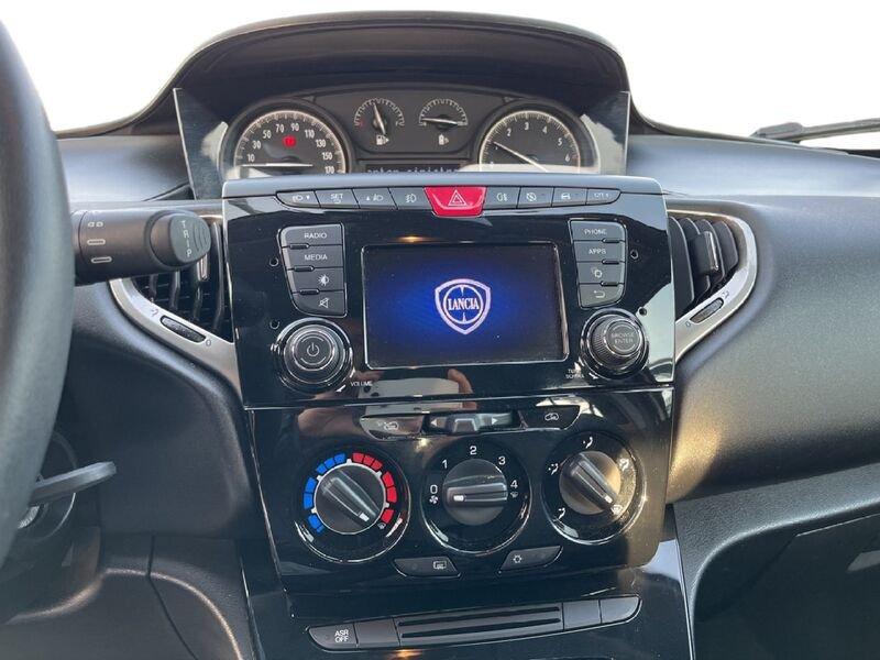 Lancia Ypsilon III 2015 1.0 hybrid Gold s&s 70cv